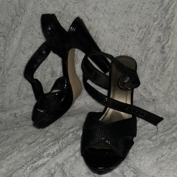 Black sequin heels - Picture 2 of 5